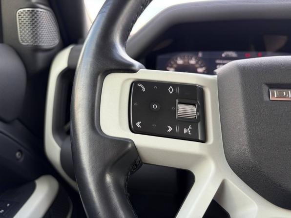 Land Rover Defender II с пробегом 2020 года, цена 4 250 000 рублей, 121251 км, внедорожник, Автокод Объявления