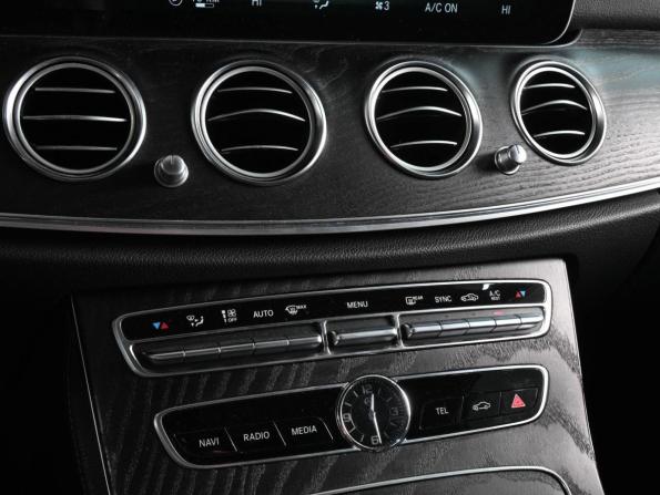Mercedes-Benz E-Класс V (W213 S213 C238) с пробегом 2018 года, цена 2 849 000 рублей, 179252 км, седан, Автокод Объявления