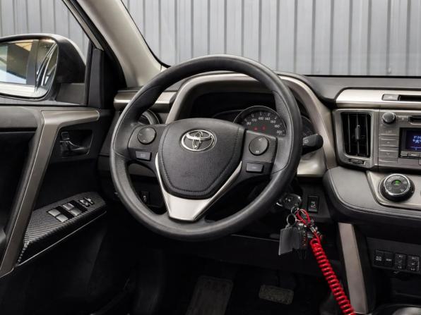 Toyota RAV4 IV (XA40) с пробегом 2013 года, цена 1 717 000 рублей, 213247 км, внедорожник, Автокод Объявления