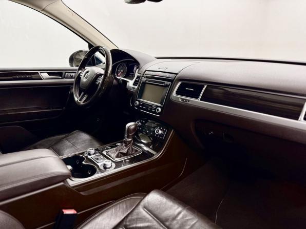 Volkswagen Touareg II Рестайлинг с пробегом 2016 года, цена 3 214 000 рублей, 177346 км, внедорожник, Автокод Объявления