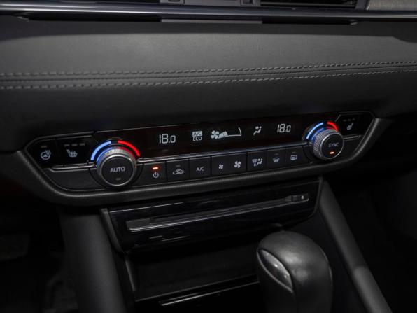 Mazda 6 III (GJ) Рестайлинг 2 с пробегом 2021 года, цена 3 040 000 рублей, 53065 км, седан, Автокод Объявления