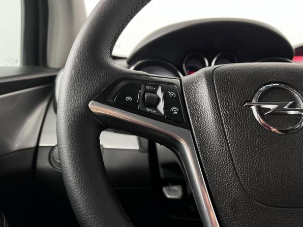 Opel Mokka I с пробегом 2014 года, цена 935 000 рублей, 157280 км, внедорожник, Автокод Объявления