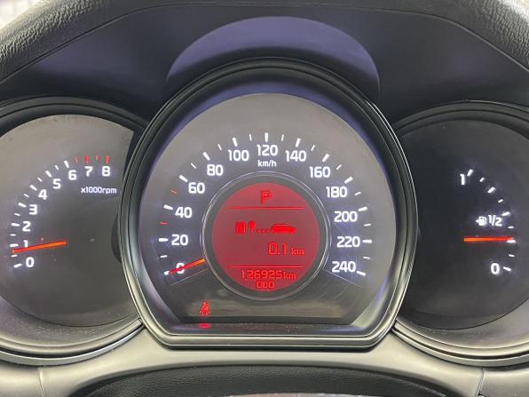 Kia Ceed II Рестайлинг с пробегом 2017 года, цена 1 197 000 рублей, 126925 км, хэтчбек, Автокод Объявления