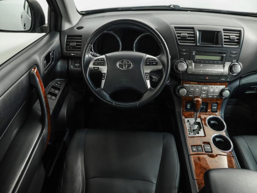 Toyota Highlander II (XU40) Рестайлинг Санкт-Петербург  - изображение 11