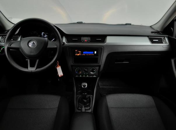 Skoda Rapid I с пробегом 2017 года, цена 1 044 000 рублей, 88000 км, лифтбек, Автокод Объявления