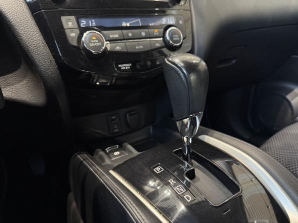 Nissan Qashqai II с пробегом 2016 года, цена 1 450 000 рублей, 175757 км, внедорожник, Автокод Объявления