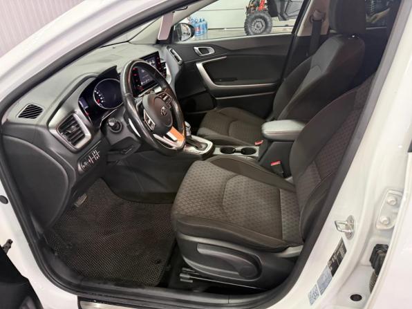 Kia XCeed I с пробегом 2020 года, цена 1 847 000 рублей, 132753 км, хэтчбек, Автокод Объявления