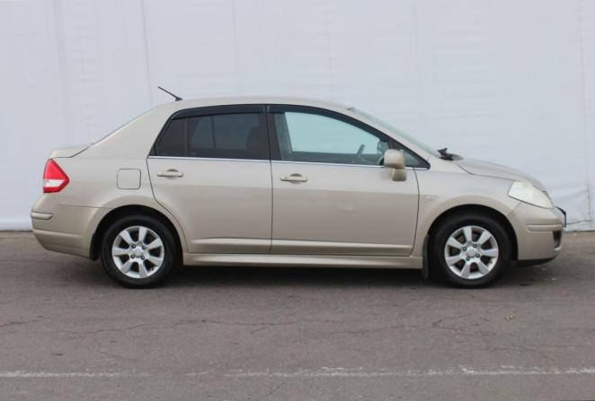 Nissan Tiida I Рестайлинг с пробегом 2010 года, цена 760 000 рублей, 168027 км, седан, Автокод Объявления