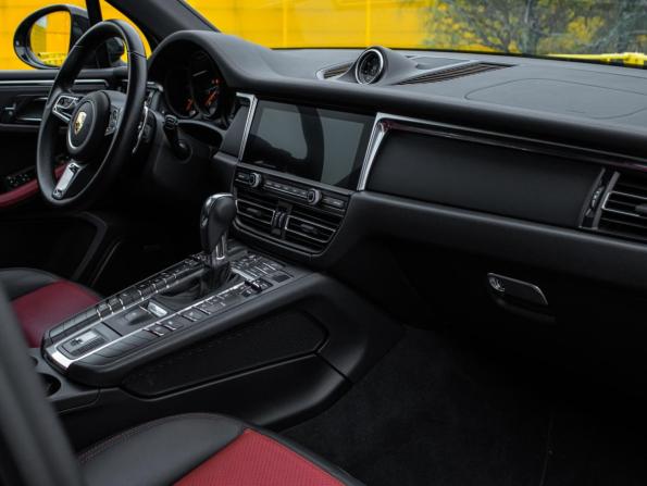 Porsche Macan I Рестайлинг с пробегом 2021 года, цена 6 495 000 рублей, 38398 км, внедорожник, Автокод Объявления
