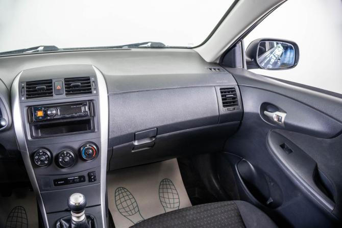Toyota Corolla X (E140 E150) Рестайлинг с пробегом 2013 года, цена 1 049 000 рублей, 150000 км, седан, Автокод Объявления