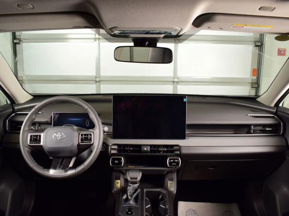 Toyota RAV4 VI (XA60) с пробегом 2026 года, цена 3 859 995 рублей, 16 км, внедорожник, Автокод Объявления