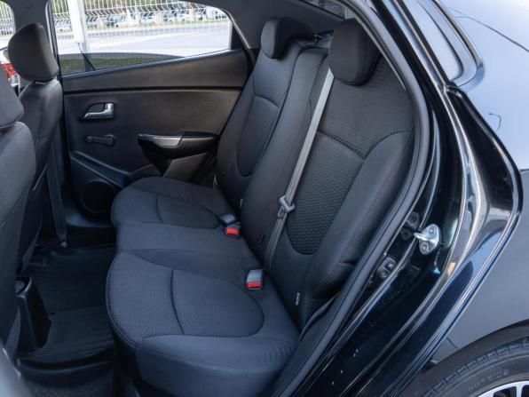 Kia Rio III Рестайлинг с пробегом 2016 года, цена 1 085 000 рублей, 100011 км, седан, Автокод Объявления