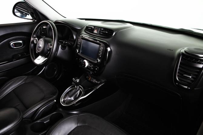 Kia Soul II Рестайлинг с пробегом 2018 года, цена 1 969 000 рублей, 118000 км, хэтчбек, Автокод Объявления