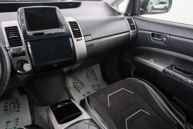 Toyota Prius II Рестайлинг (XW20) с пробегом 2007 года, цена 759 000 рублей, 293000 км, лифтбек, Автокод Объявления