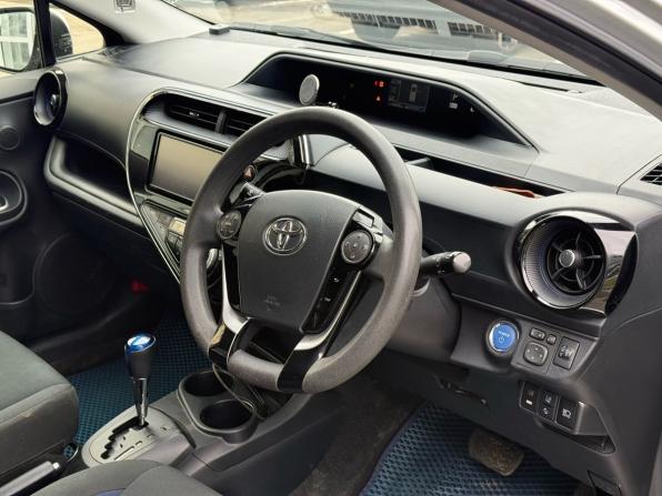 Toyota Aqua I Рестайлинг с пробегом 2017 года, цена 850 000 рублей, 190566 км, хэтчбек, Автокод Объявления