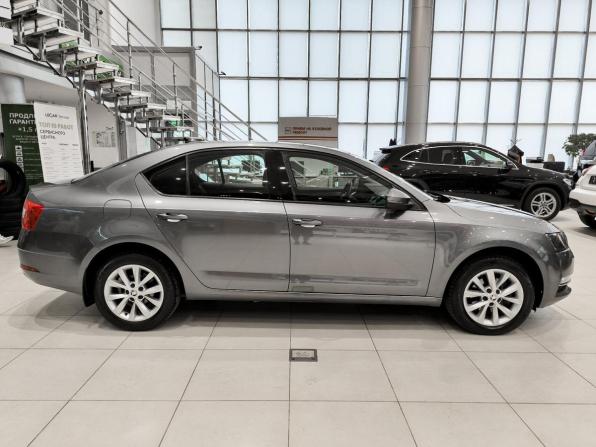 Skoda Octavia III (A7) Рестайлинг с пробегом 2017 года, цена 1 780 000 рублей, 151500 км, лифтбек, Автокод Объявления