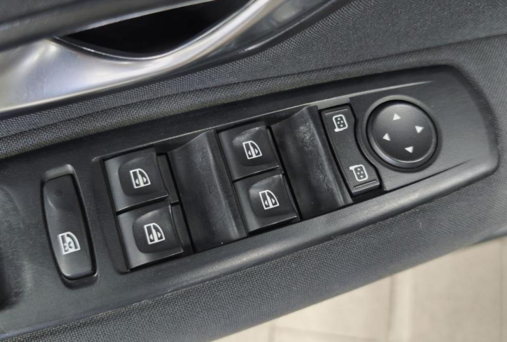 Renault Fluence I Екатеринбург  - изображение 18
