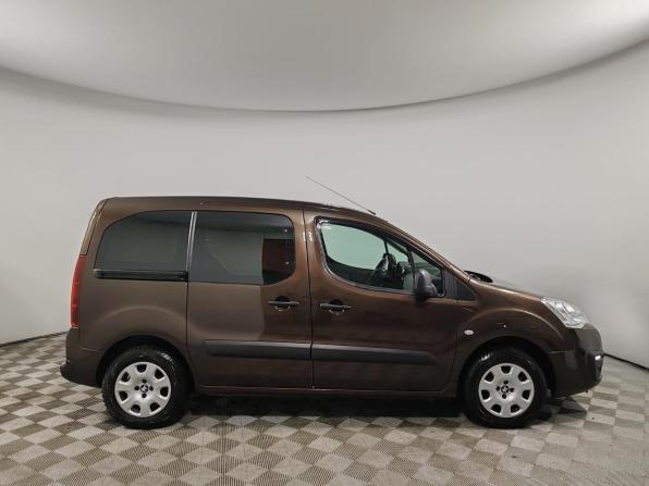 Peugeot Partner II Рестайлинг 2 с пробегом 2022 года, цена 1 449 000 рублей, 204622 км, компактвэн, Автокод Объявления