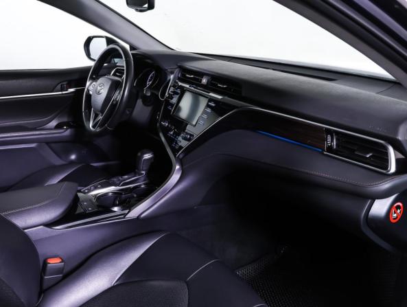 Toyota Camry VIII (XV70) с пробегом 2019 года, цена 2 590 000 рублей, 121995 км, седан, Автокод Объявления