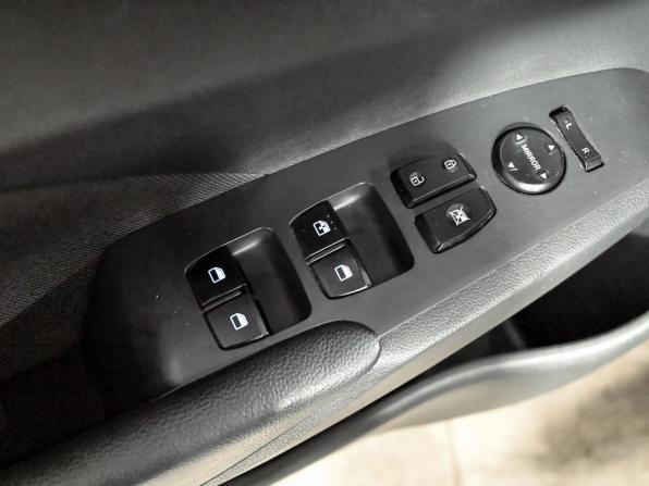 Hyundai Solaris II с пробегом 2018 года, цена 1 500 000 рублей, 88307 км, седан, Автокод Объявления