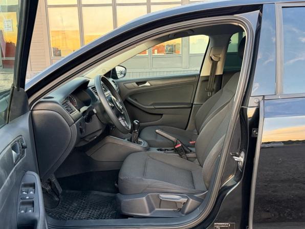 Volkswagen Jetta VI Рестайлинг с пробегом 2014 года, цена 800 000 рублей, 254200 км, седан, Автокод Объявления