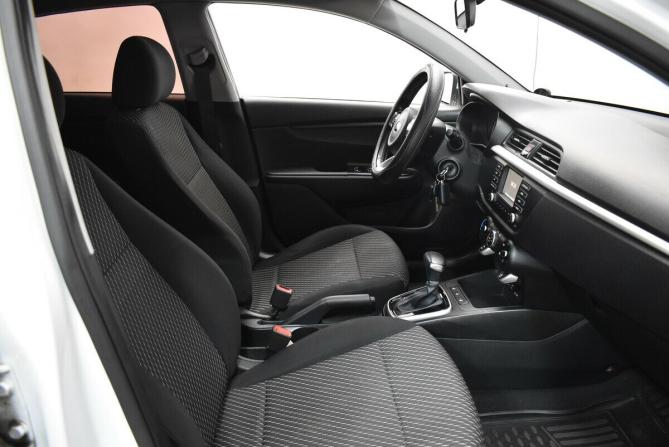 Kia Rio IV с пробегом 2018 года, цена 1 400 000 рублей, 90676 км, хэтчбек, Автокод Объявления