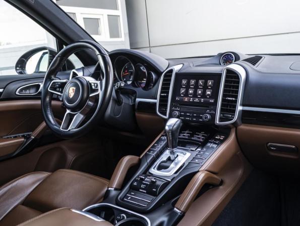 Porsche Cayenne II Рестайлинг (958) с пробегом 2016 года, цена 4 100 000 рублей, 260532 км, внедорожник, Автокод Объявления