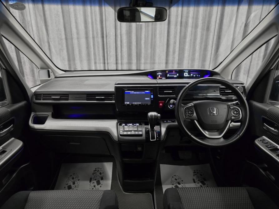 Honda Stepwgn V Красноярск  - изображение 12