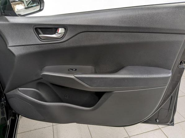 Hyundai Solaris II Рестайлинг с пробегом 2021 года, цена 1 450 000 рублей, 158101 км, седан, Автокод Объявления