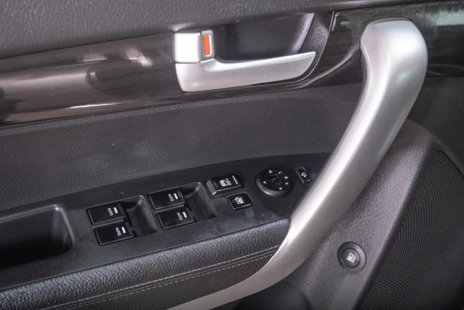 Kia Sorento II с пробегом 2012 года, цена 1 649 000 рублей, 281000 км, внедорожник, Автокод Объявления