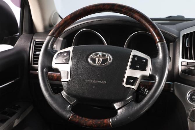 Toyota Land Cruiser 200 Series Рестайлинг 1 с пробегом 2013 года, цена 4 199 000 рублей, 229189 км, внедорожник, Автокод Объявления