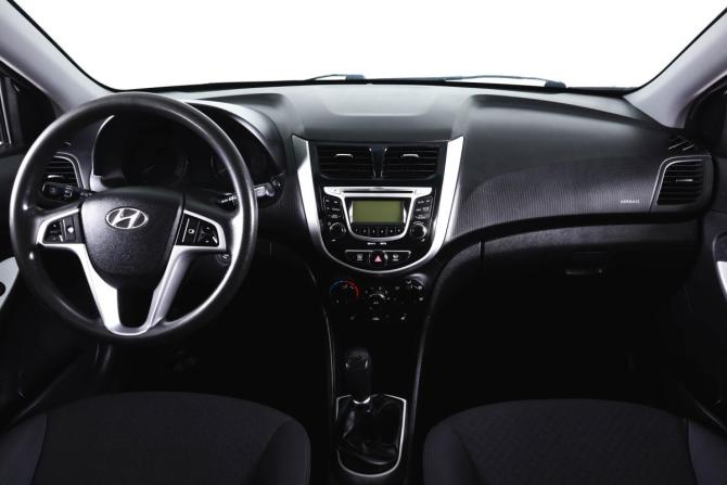 Hyundai Solaris I с пробегом 2013 года, цена 799 000 рублей, 179600 км, седан, Автокод Объявления
