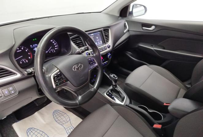 Hyundai Solaris II с пробегом 2018 года, цена 1 490 000 рублей, 58840 км, седан, Автокод Объявления