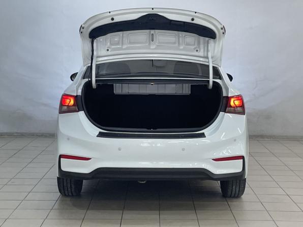 Hyundai Solaris II с пробегом 2019 года, цена 1 050 000 рублей, 196060 км, седан, Автокод Объявления