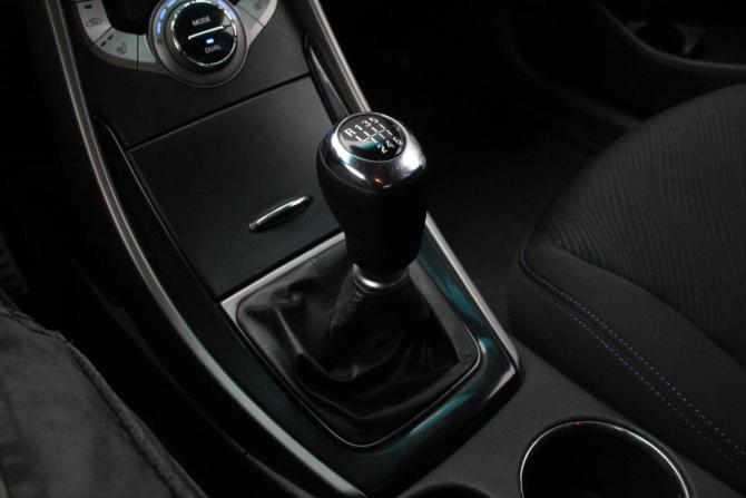 Hyundai Elantra V (MD) с пробегом 2013 года, цена 895 000 рублей, 222742 км, седан, Автокод Объявления