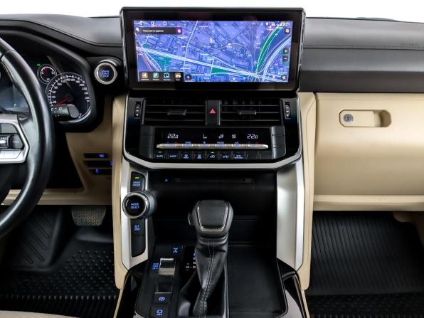 Toyota Land Cruiser 300 Series с пробегом 2022 года, цена 8 900 000 рублей, 31000 км, внедорожник, Автокод Объявления