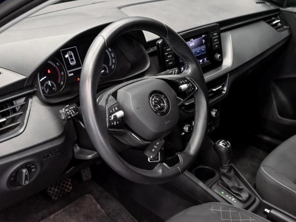 Skoda Rapid II с пробегом 2020 года, цена 1 765 000 рублей, 33603 км, лифтбек, Автокод Объявления