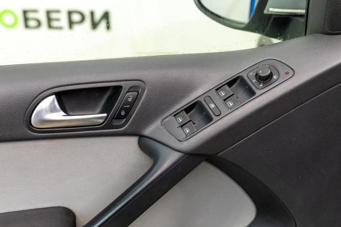 Volkswagen Tiguan I с пробегом 2011 года, цена 855 000 рублей, 163000 км, внедорожник, Автокод Объявления