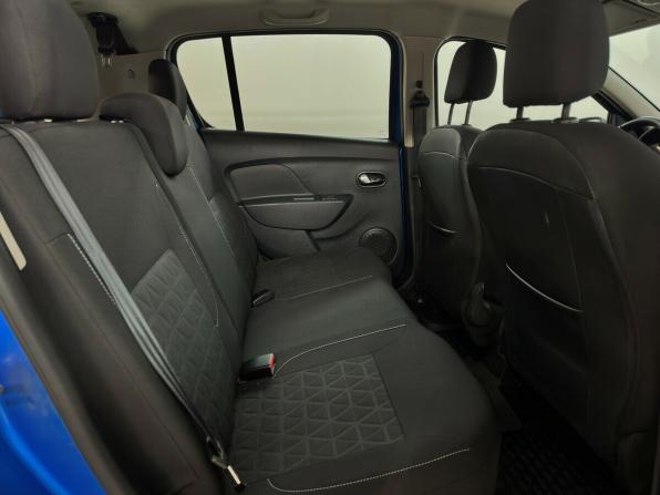 Renault Sandero II с пробегом 2015 года, цена 865 000 рублей, 104146 км, хэтчбек, Автокод Объявления