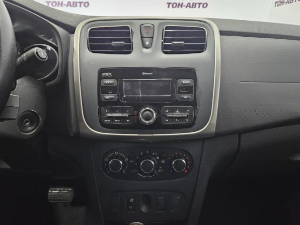 Renault Sandero II с пробегом 2018 года, цена 1 083 000 рублей, 108400 км, хэтчбек, Автокод Объявления