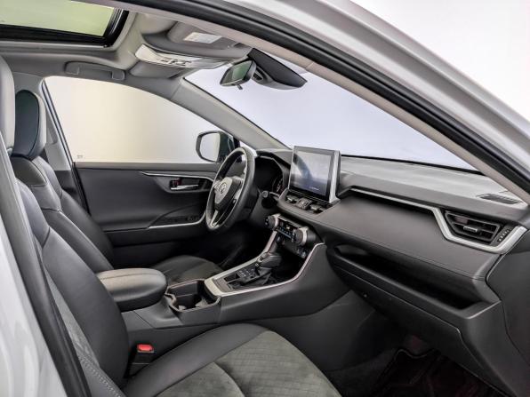 Toyota RAV4 V (XA50) с пробегом 2022 года, цена 3 730 000 рублей, 35775 км, внедорожник, Автокод Объявления