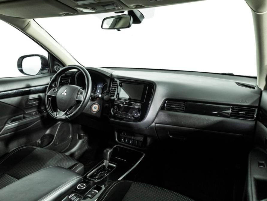 Mitsubishi Outlander III Рестайлинг 3 Санкт-Петербург  - изображение 10