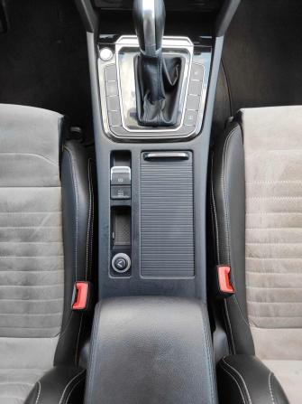 Volkswagen Passat B8 с пробегом 2018 года, цена 1 895 000 рублей, 165446 км, седан, Автокод Объявления