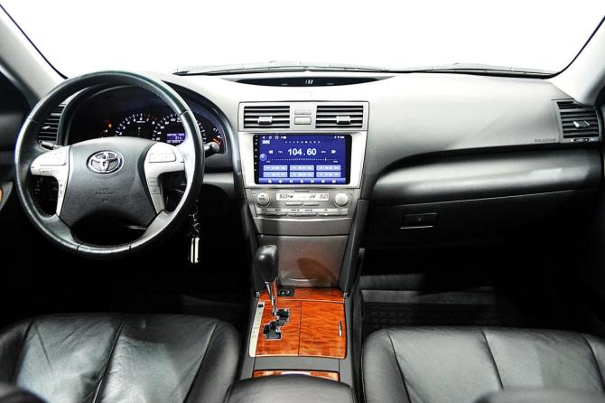 Toyota Camry VI (XV40) Рестайлинг с пробегом 2011 года, цена 1 295 000 рублей, 220000 км, седан, Автокод Объявления