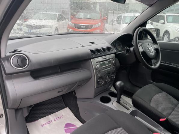 Mazda Demio II (DY) с пробегом 2005 года, цена 400 000 рублей, 266231 км, хэтчбек, Автокод Объявления