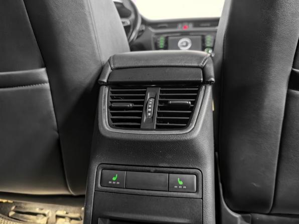 Skoda Octavia III (A7) с пробегом 2015 года, цена 1 600 000 рублей, 217204 км, лифтбек, Автокод Объявления