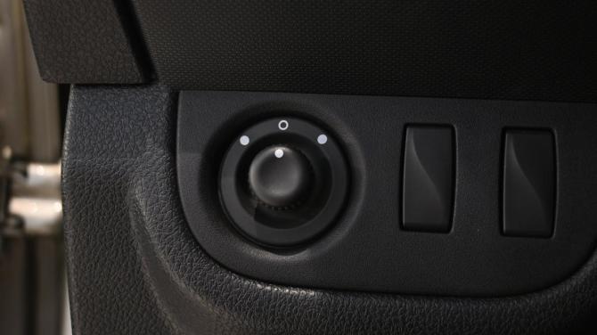 Renault Logan II Рестайлинг с пробегом 2021 года, цена 1 385 000 рублей, 33422 км, седан, Автокод Объявления