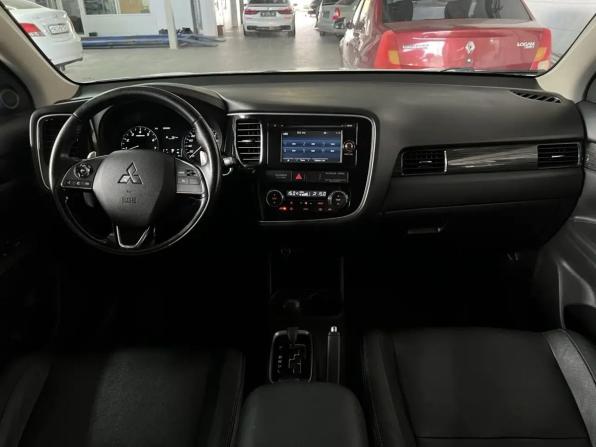 Mitsubishi Outlander III Рестайлинг 2 с пробегом 2016 года, цена 1 860 000 рублей, 113117 км, внедорожник, Автокод Объявления