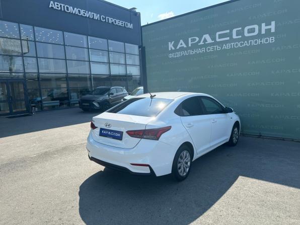 Hyundai Solaris II с пробегом 2019 года, цена 945 000 рублей, 95805 км, седан, Автокод Объявления