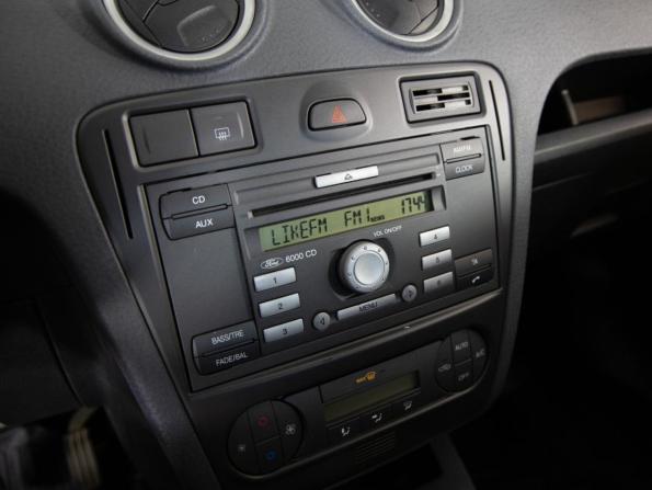 Ford Fusion I Рестайлинг с пробегом 2007 года, цена 375 000 рублей, 308665 км, хэтчбек, Автокод Объявления